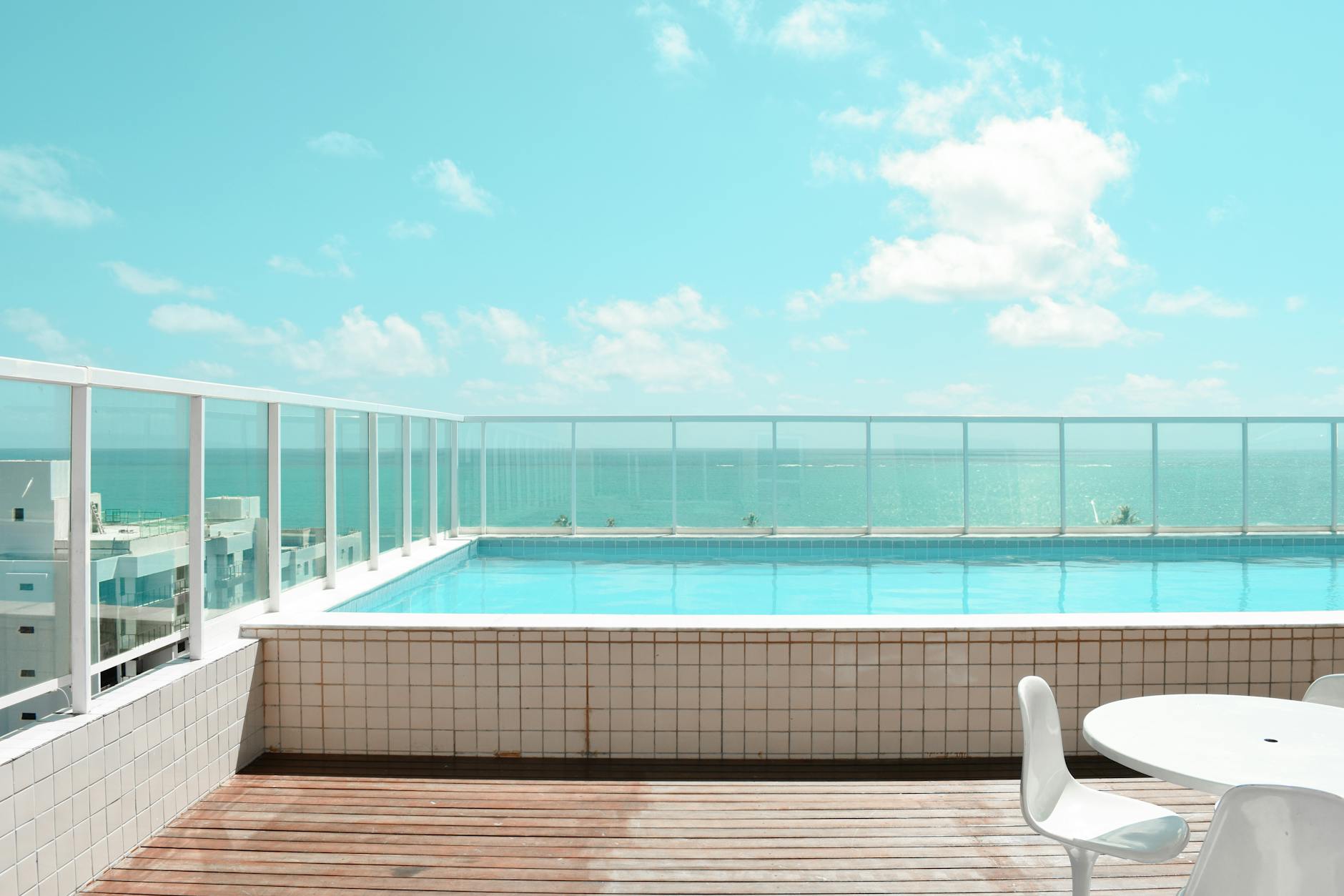 Hotels & Resorts